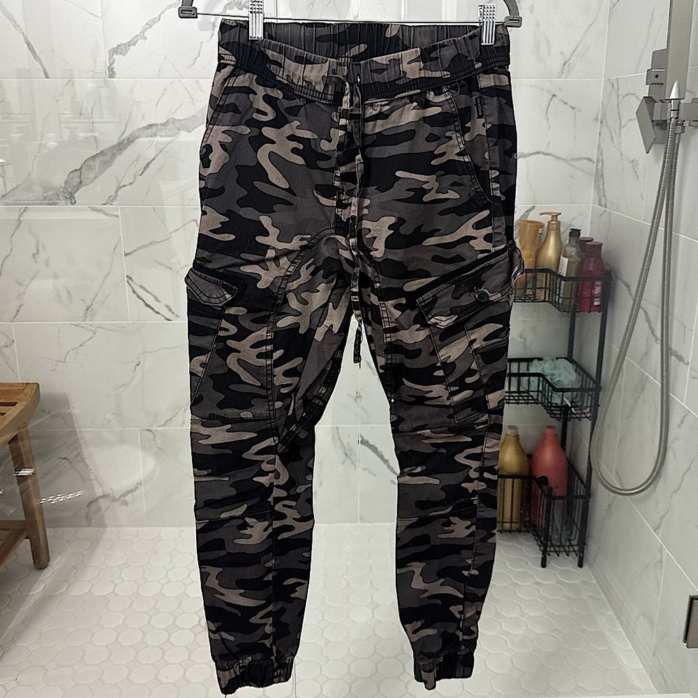 Ring of Fire Men’s Camouflage Cargo Jogger Pants - Size Medium